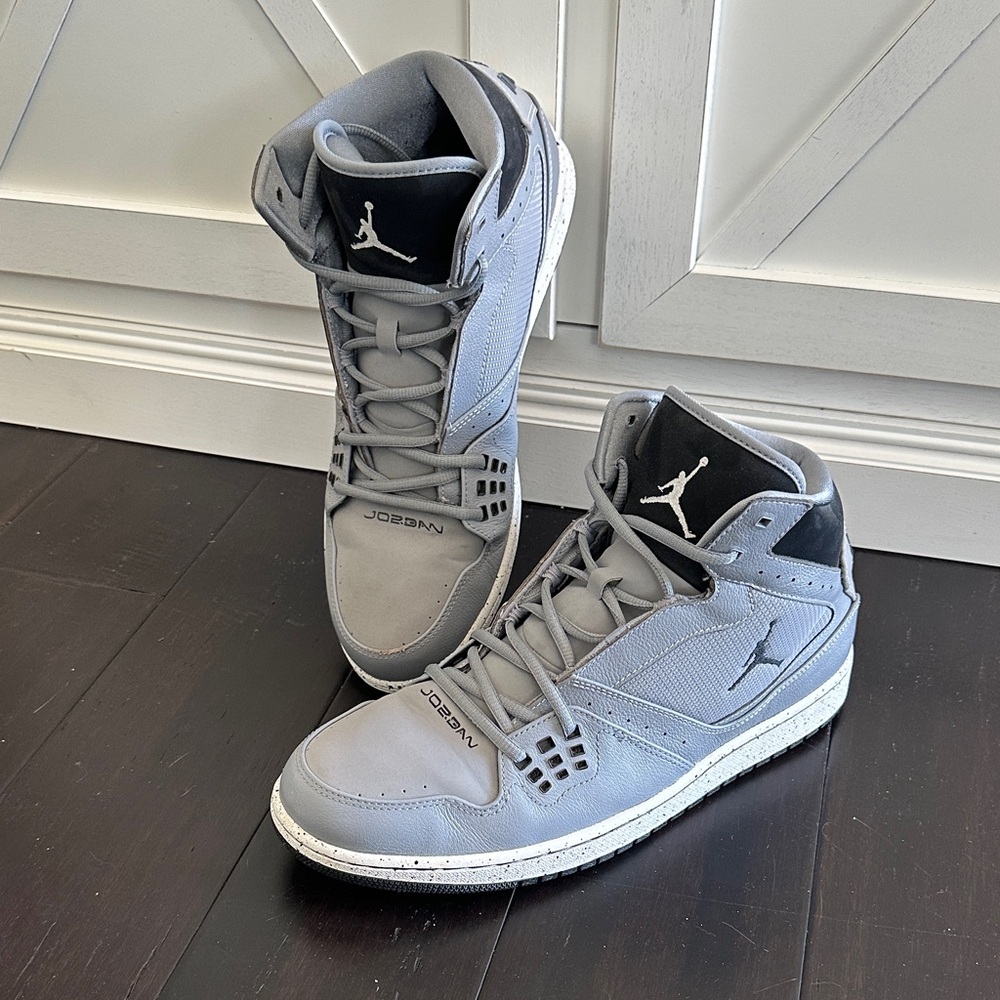 Nike Jordan 1 Flight Men's Gray and Black High-Top Sneakers